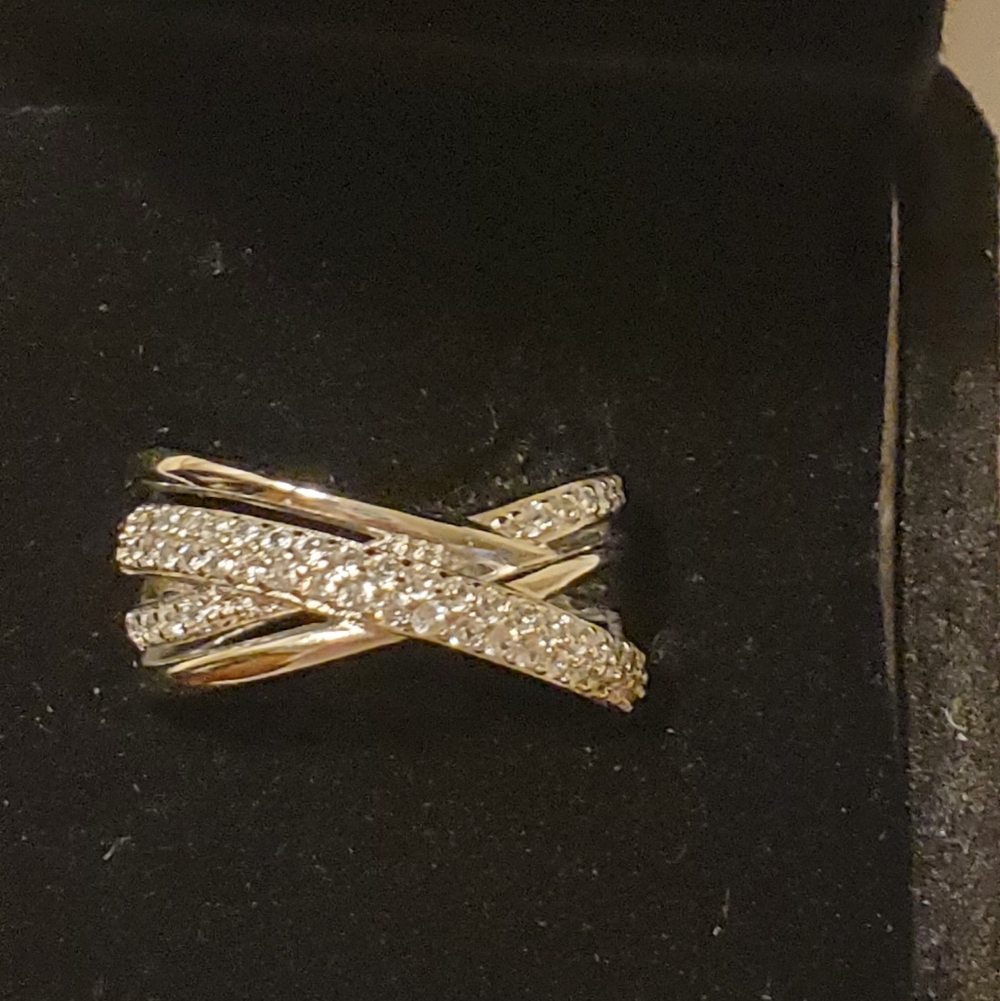 STERLING SILVER GEOMETRIC INFINITY RING WITH CUBIC ZIRCONIA SIZE 6.5